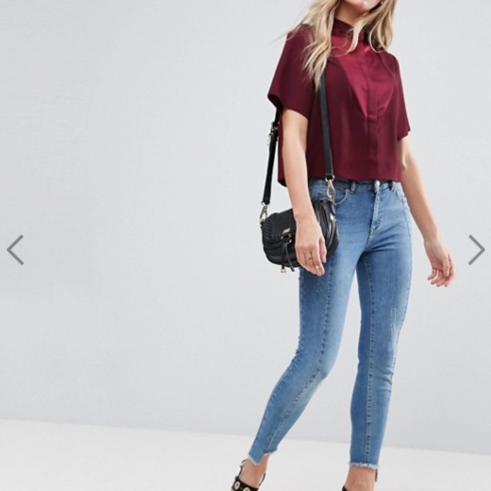 CROPPED TUX RED BLOUSE